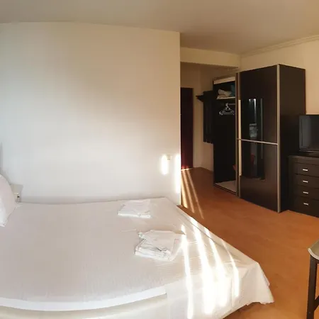 Lake Properties * Mamaia